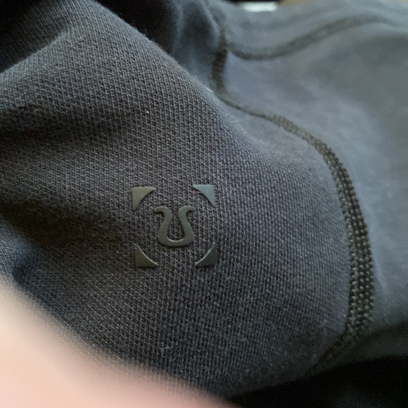 Lululemon long sleeved shirt - Picture 5 of 5